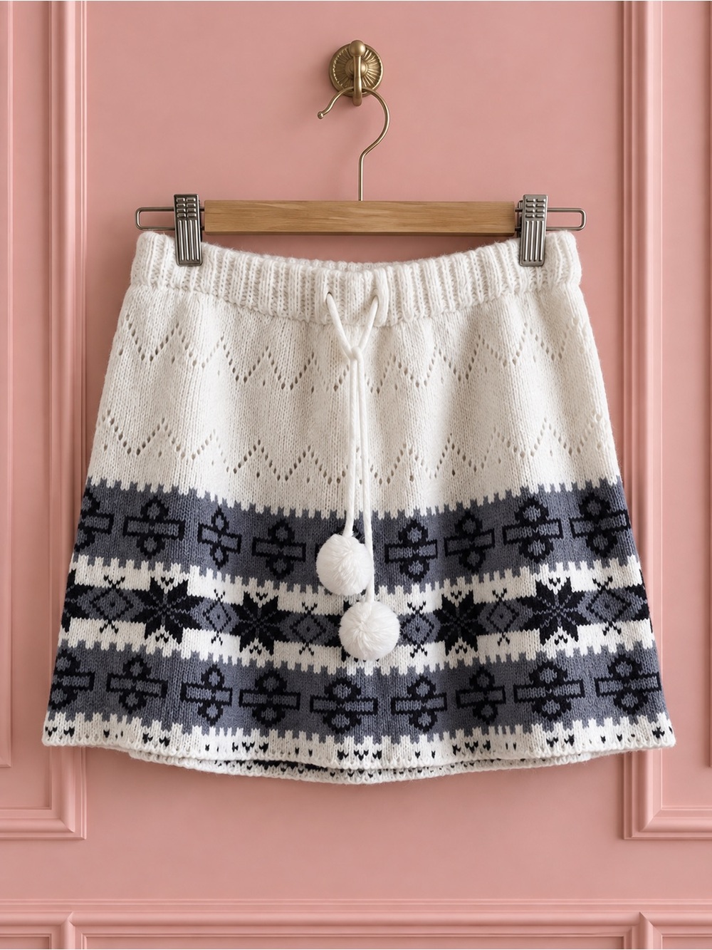Kimchi Blue White and Gray Pom-Pom Sweater Mini Skirt Size S